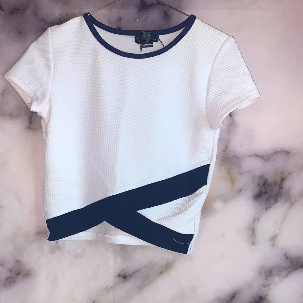Petit crop top